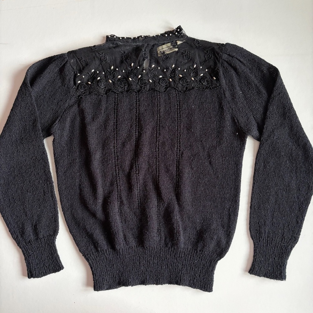 Vintage Sensations Elegant Black Sweater with Lace Detail